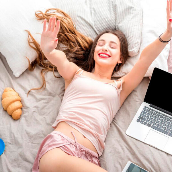 Scrivo, godo, rileggo: quando un racconto porno diventa il tuo specchio segreto